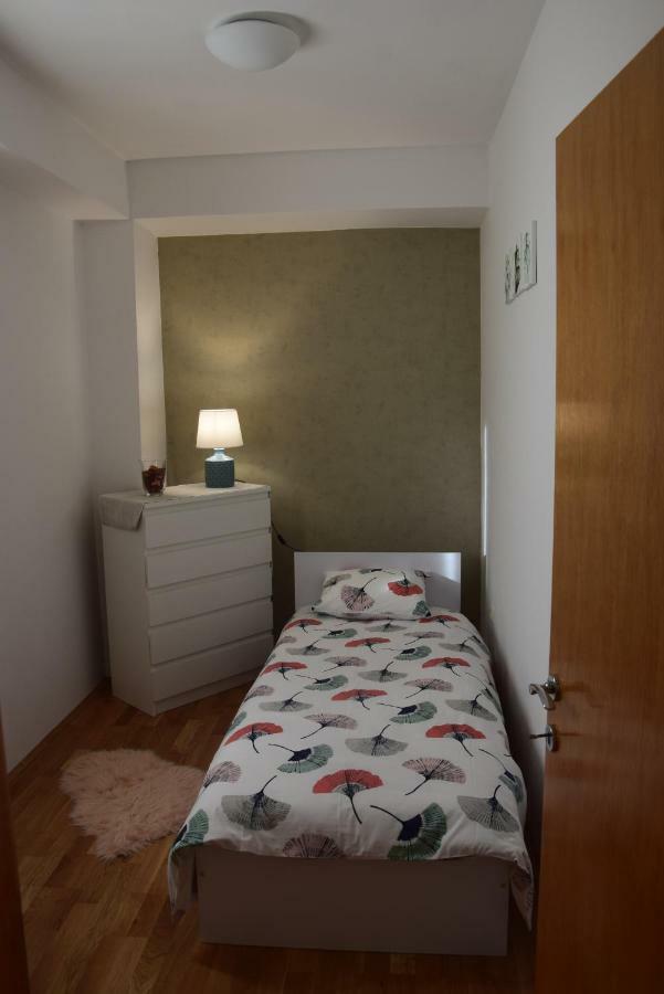 App Lu 5 Apartment